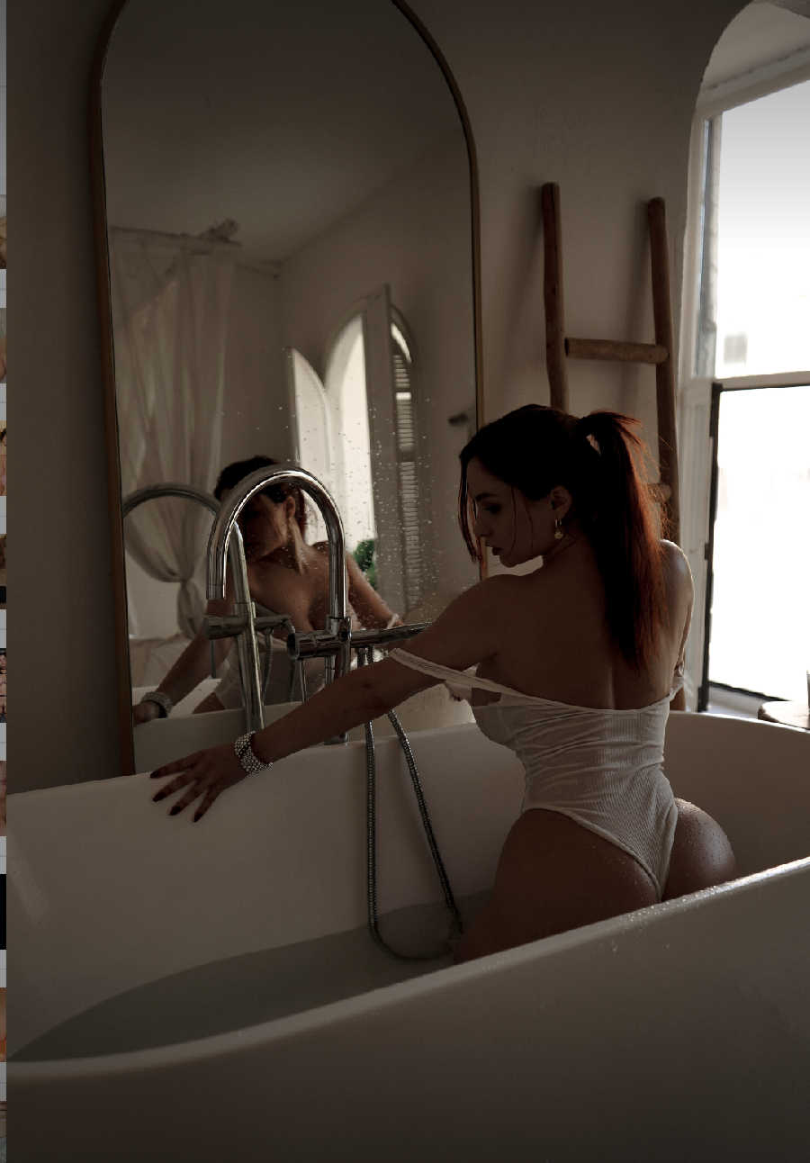 A playful frame from Miranda Faith nude — online in Santiago de Cuba