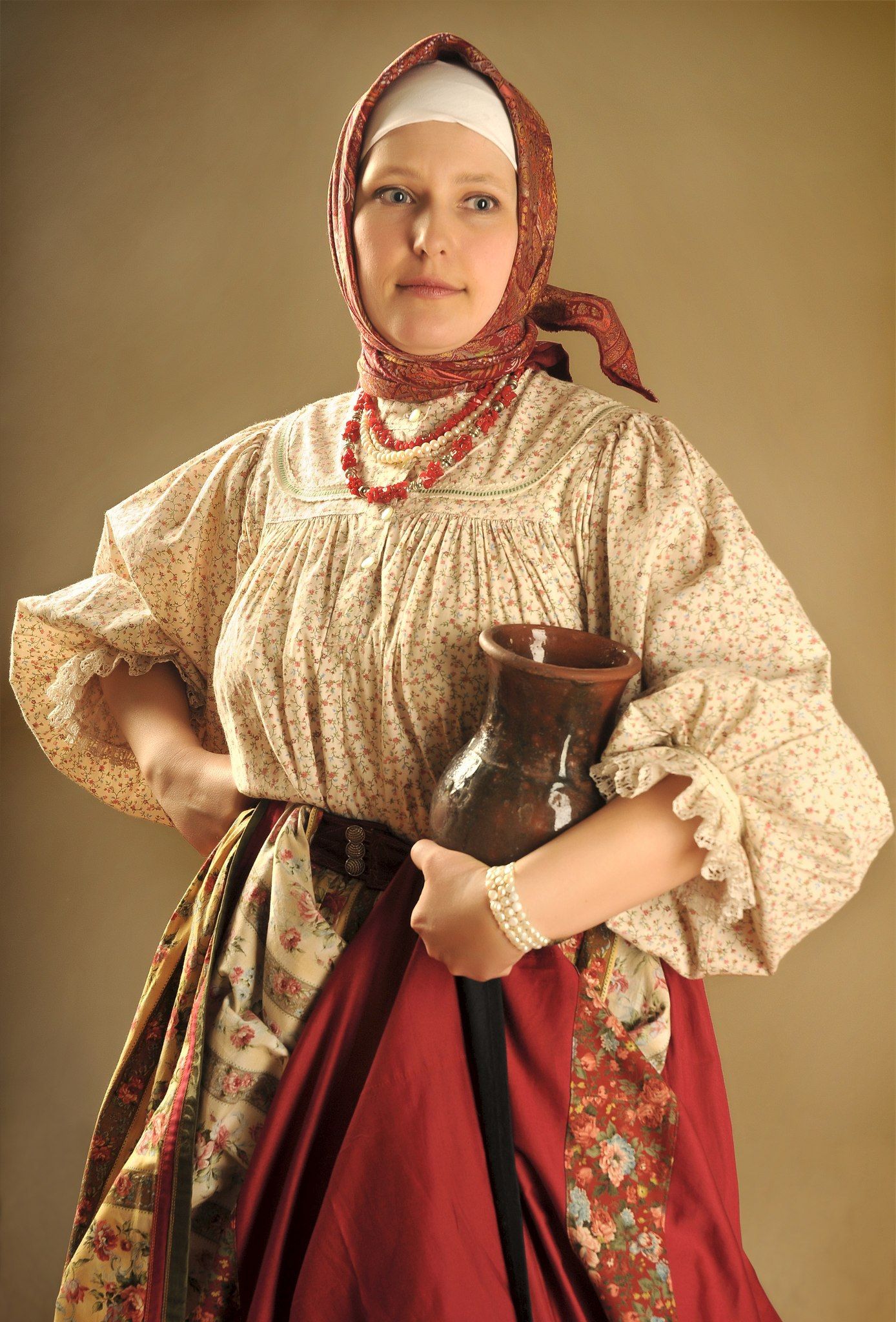 Girls in Slavic costumes in Santiago de Cuba